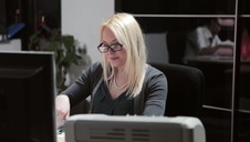 władował w jej ciasną szparkę na maksa