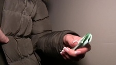 spust w tyłek pięknej amatorki