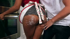 shyla stylez w biurze