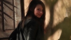 dobra suczka z soczystą dupcią lubi od tyłu