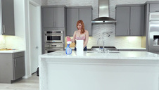 młoda blondyna zabawia się z chłopakiem