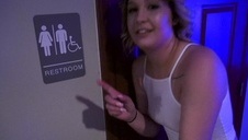 mama rucha się z młodą parką