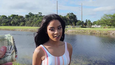 gdy widzi fiuta to już chodzi cała