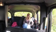 blond suczka pukana delikatnie w kakao