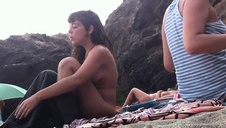 krągłe cyce czarnowłosej babeczki