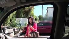 blondi ma ochotę na młode ciacho