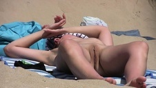 fajna niunia w gorseciku