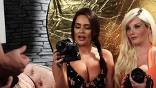 wycałował sutki słodkiej azjatki