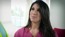 laski liże swe stópki w seks trójkącie