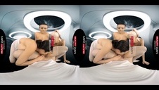 rabusie skradają się do jej cipki