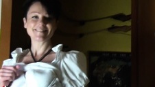 laska z wielką dupciasiada na jego twarzy