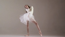 laska ujeżdża go podczas jogi