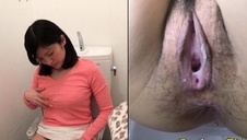 koleś zapina kudłatą piczkę blondi