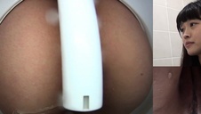 dziewczyna zrzuca staniczek i się dobrze palcuje