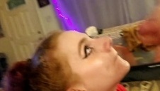 fotografuje dwie młode panie