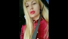 samantha masuje swoją cipkę