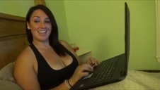 zgrabna lexi znakomicie ujeżdża fiuta