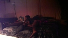 rozciągnięty nogi lesbijki