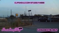 agentka testuje młodego faceta