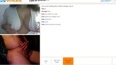 wysportowany koleś zapina soczystą czarną dupcię