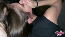 spust na obfity biust nastolatek