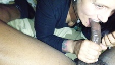 babeczka w pończochach lubi seksik na kanapie