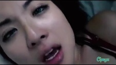 cycata okularnica slodko sobie dogadza