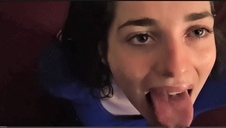 seks zabawa z chudą i gorącą brunetką