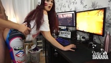 dupiasta blondyna przeorana na dyżurze