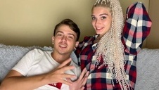 prześwitująca goła cipka i cyce