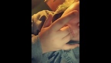 duży mąż z młodą żonką