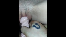 czarnowłosa babka oddała się na imprezie