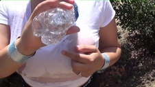 koreańska suczka robi sobie dobrze