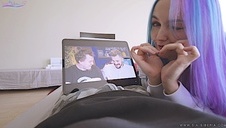 młoda ze zgrabnymi nogami ruchana od tylca