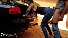 lala zapinana w dwie dziurki ciągnie trzecią pałkę