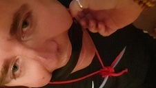 piskliwa koleżanka zaraz dojdzie