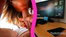 mamuśka zabawia się z chłopakiem