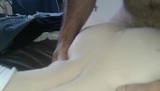 mega cycata brunetka jest ruchana przez trzech kolesi