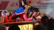 nastolatka ma ochotę na porządne bzykanko