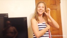 latynos bawi się jej skarbami