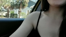 dwaj chłopacy zaopiekują się jej piczką