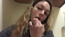 czarnowłosa i cycata babeczka z wibratorem