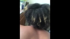 spuszcza się na twarz blondyneczki