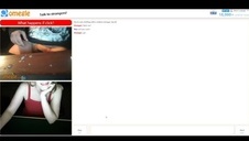 uprawia sex z małolatką na trawce