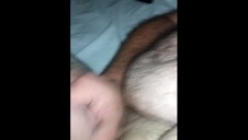 brunetka zadowala dwie niewielkie pały