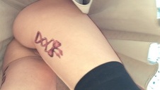 krągła piękność lubi mieć siusiaka między swymi cycami