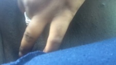 liże jej kolczyk który ma na łechtaczce