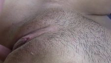 blondynka w czerwonym stroju z koleżanką