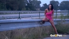 mokra striptizerka zerżnięta w magazynie