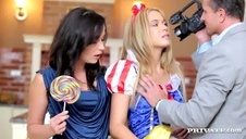 zalał dwarz mamusi gorącą spermą